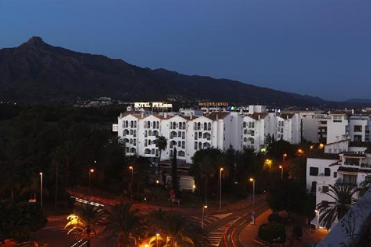 Aparthotel Pyr Marbella  malaga
